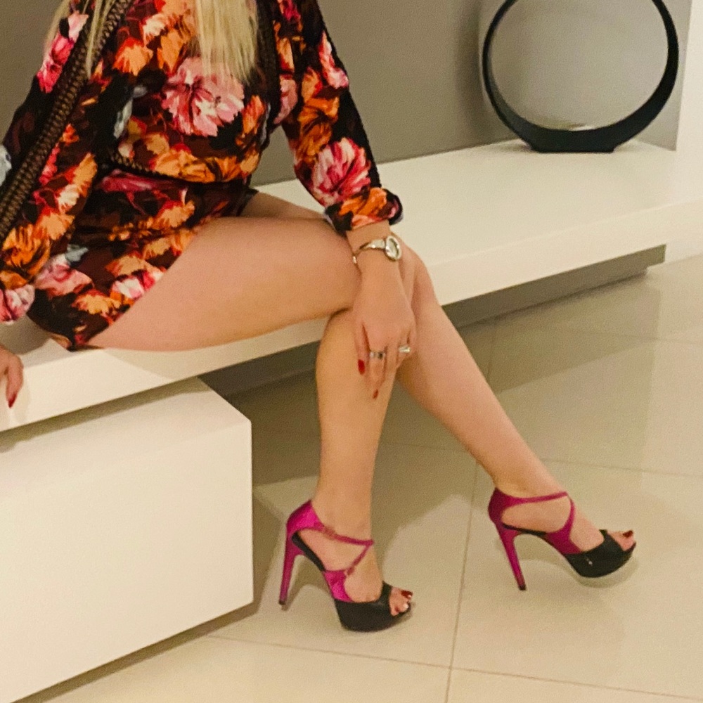 Authentic Fendi high heels size 7